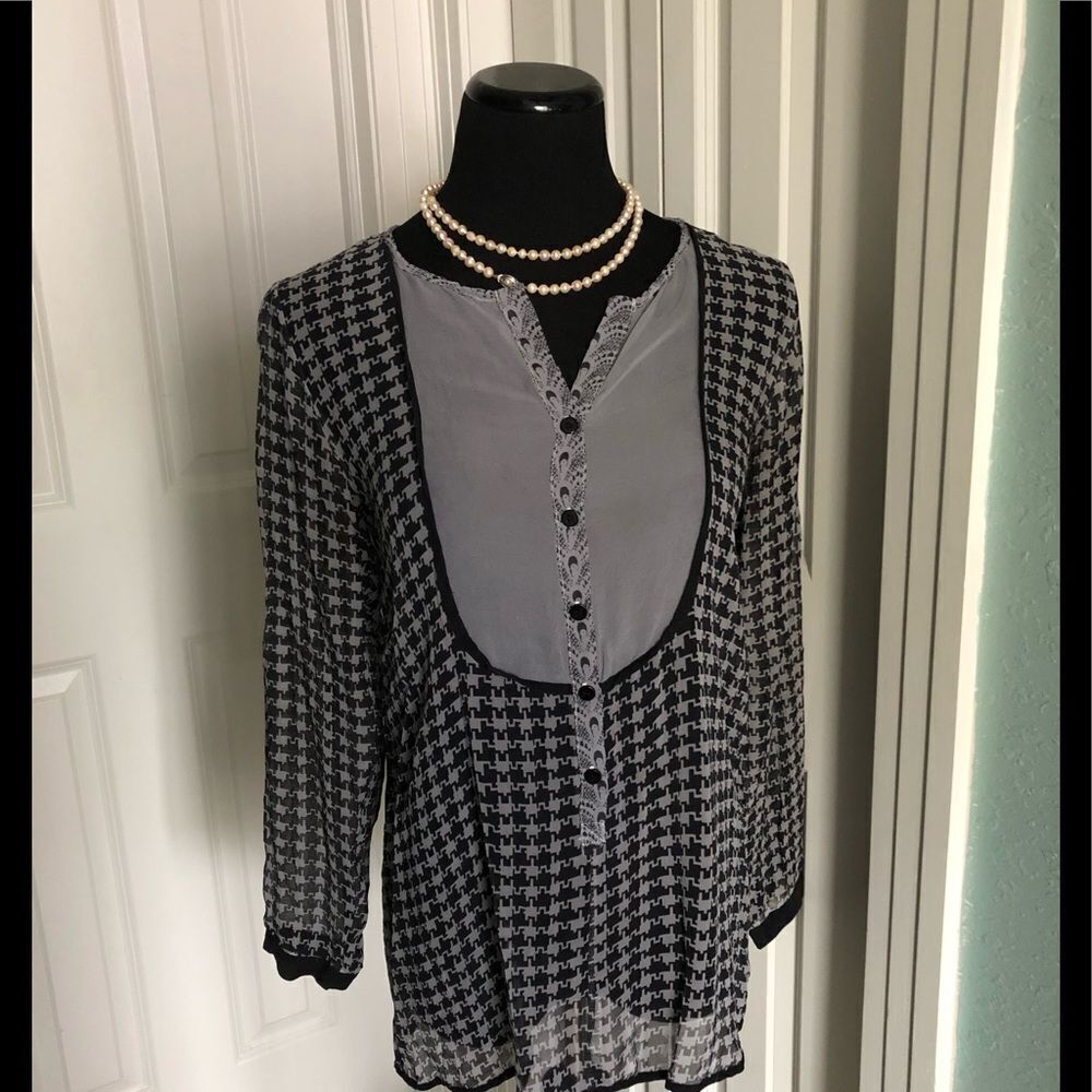Beautiful silk blouse by Language in small